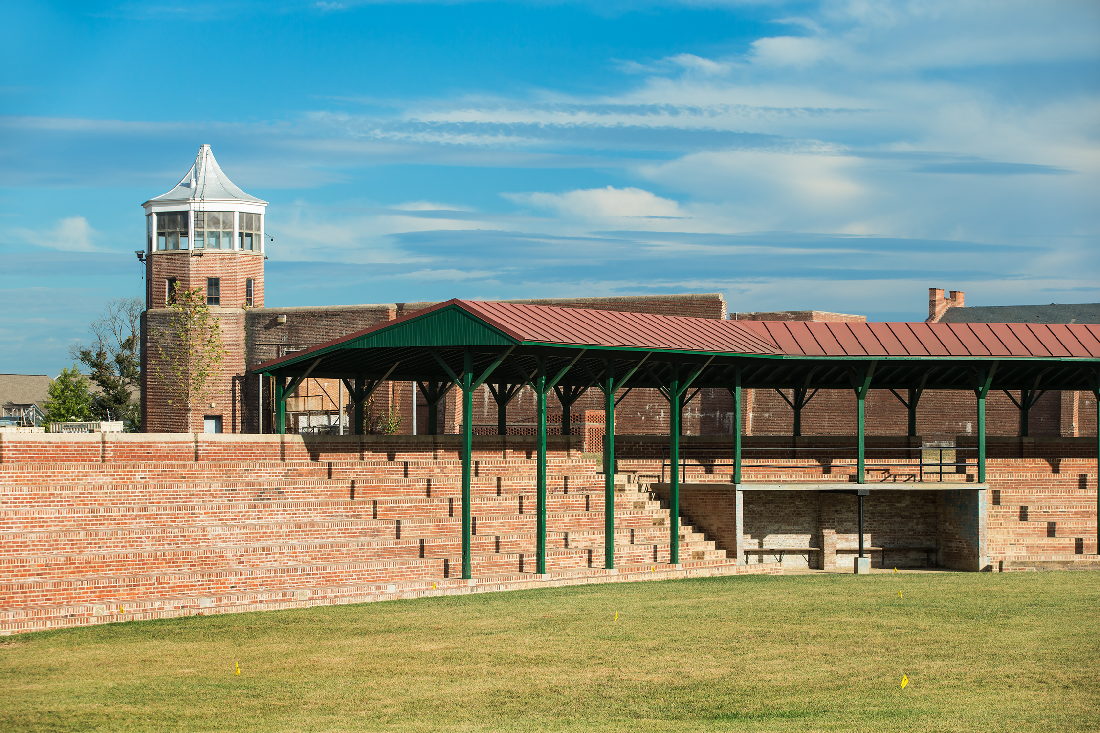 Liberty Crest Exterior